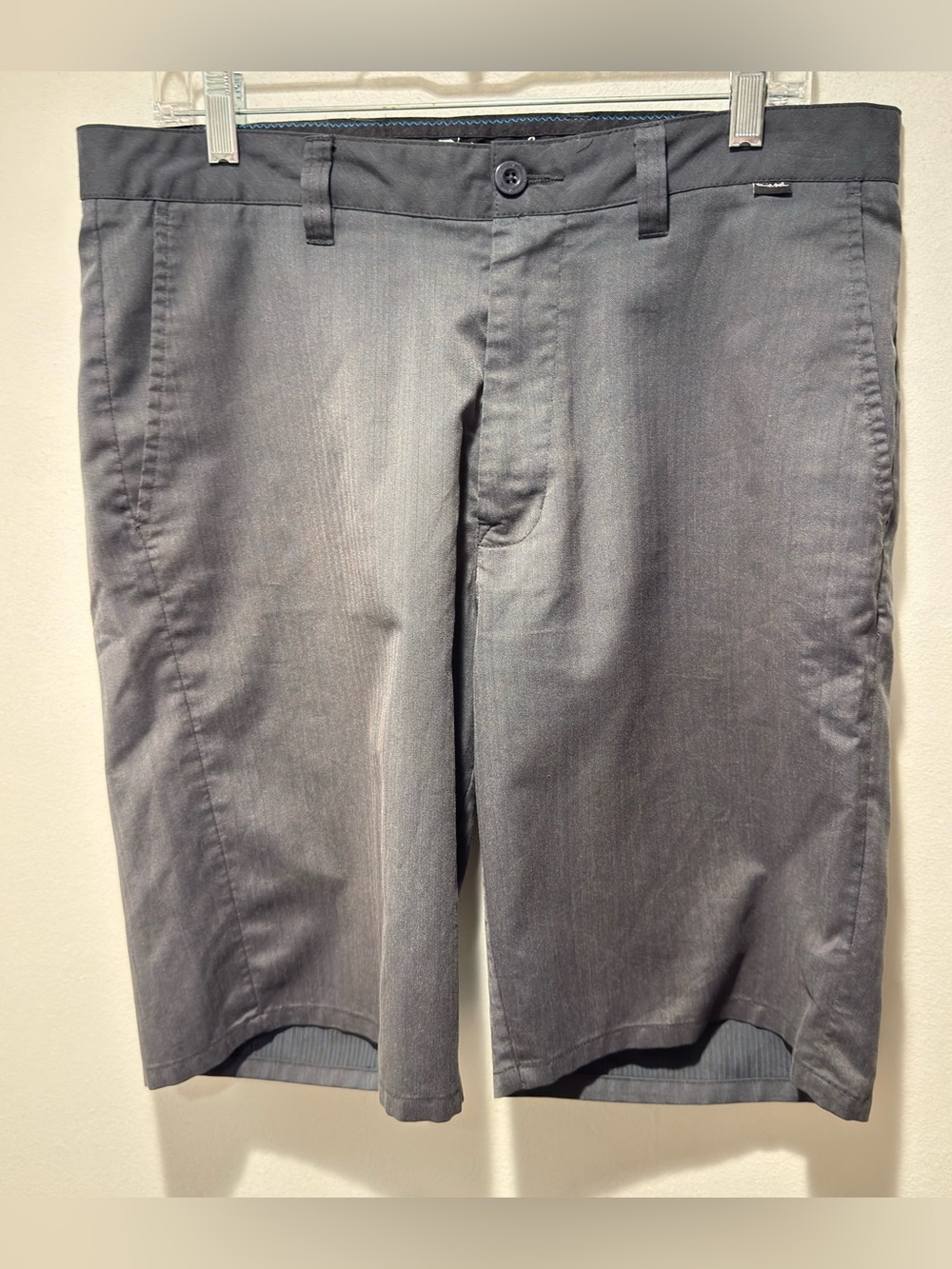 Travis Mathew Charcoal Gray Golf Shorts Size 34